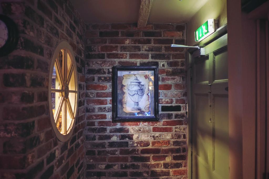 Milton Abbas Hambro Arms酒店 外观 照片